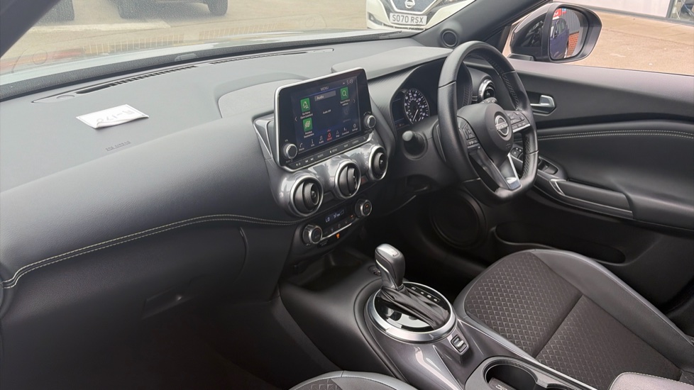 Nissan Juke 1.0 DiG-T 114 N-Connecta 5dr DCT Petrol Hatchback - Image 9