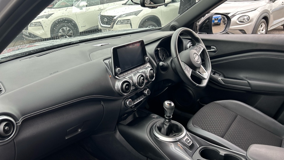 Nissan Juke 1.0 DiG-T 114 N-Connecta 5dr Petrol Hatchback - Image 9