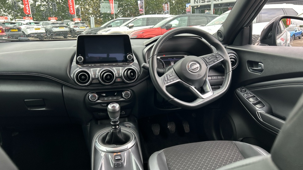 Nissan Juke 1.0 DiG-T 114 N-Connecta 5dr Petrol Hatchback - Image 10