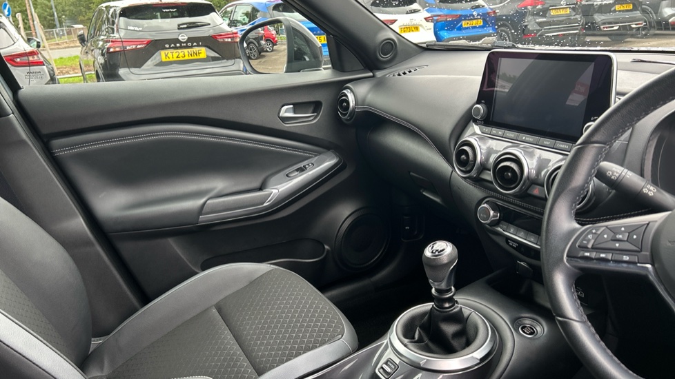 Nissan Juke 1.0 DiG-T 114 N-Connecta 5dr Petrol Hatchback - Image 14