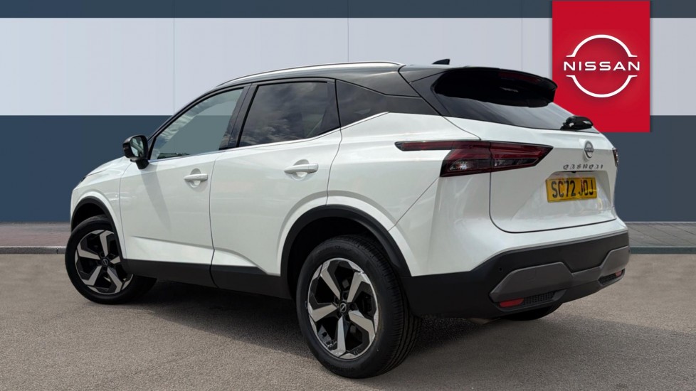 Nissan Qashqai 1.3 DiG-T MH N-Connecta 5dr Petrol Hatchback - Image 2