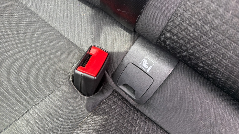 Nissan Qashqai 1.3 DiG-T MH N-Connecta 5dr Petrol Hatchback - Image 17