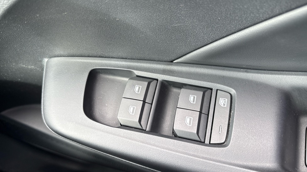 MG MG3 1.5 Hybrid Trophy 5dr Auto Hybrid Hatchback - Image 21
