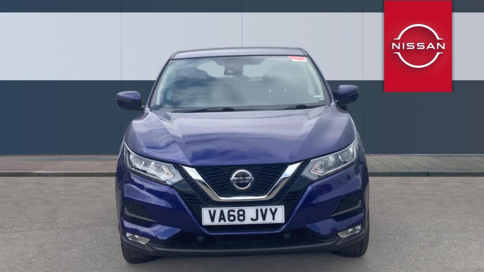 Nissan Qashqai 1.3 DiG-T Acenta Premium 5dr Petrol Hatchback - Image 3