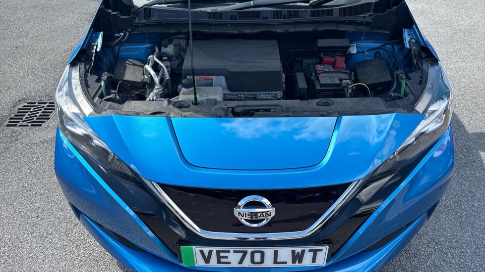 Nissan LEAF 160kW e+ Tekna 62kWh 5dr Auto Electric Hatchback - Image 8