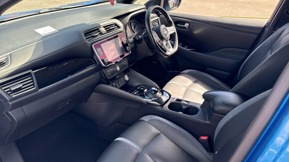 Nissan LEAF 160kW e+ Tekna 62kWh 5dr Auto Electric Hatchback - Image 9