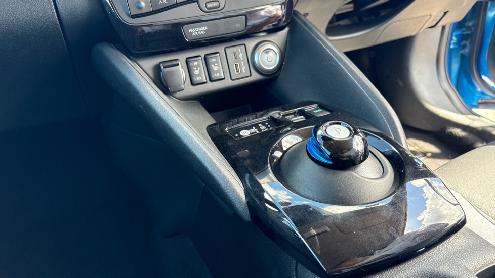 Nissan LEAF 160kW e+ Tekna 62kWh 5dr Auto Electric Hatchback - Image 13