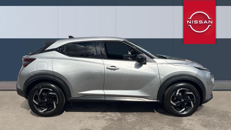 Nissan Juke 1.0 DiG-T 114 N-Connecta 5dr DCT Petrol Hatchback - Image 5