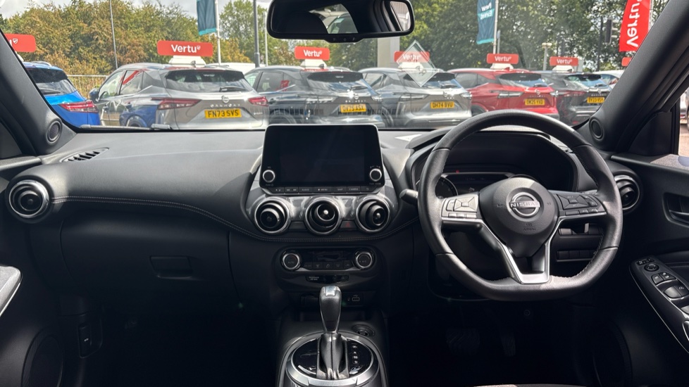 Nissan Juke 1.0 DiG-T 114 N-Connecta 5dr DCT Petrol Hatchback - Image 10