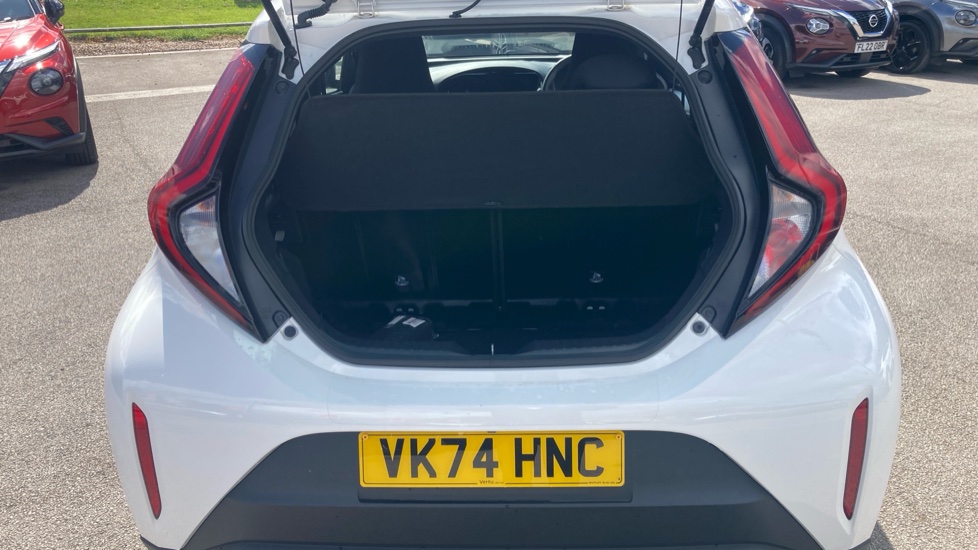 Toyota Aygo X 1.0 VVT-i Pure 5dr Petrol Hatchback - Image 4