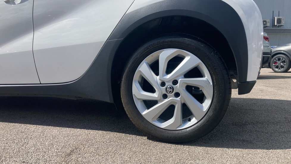 Toyota Aygo X 1.0 VVT-i Pure 5dr Petrol Hatchback - Image 7
