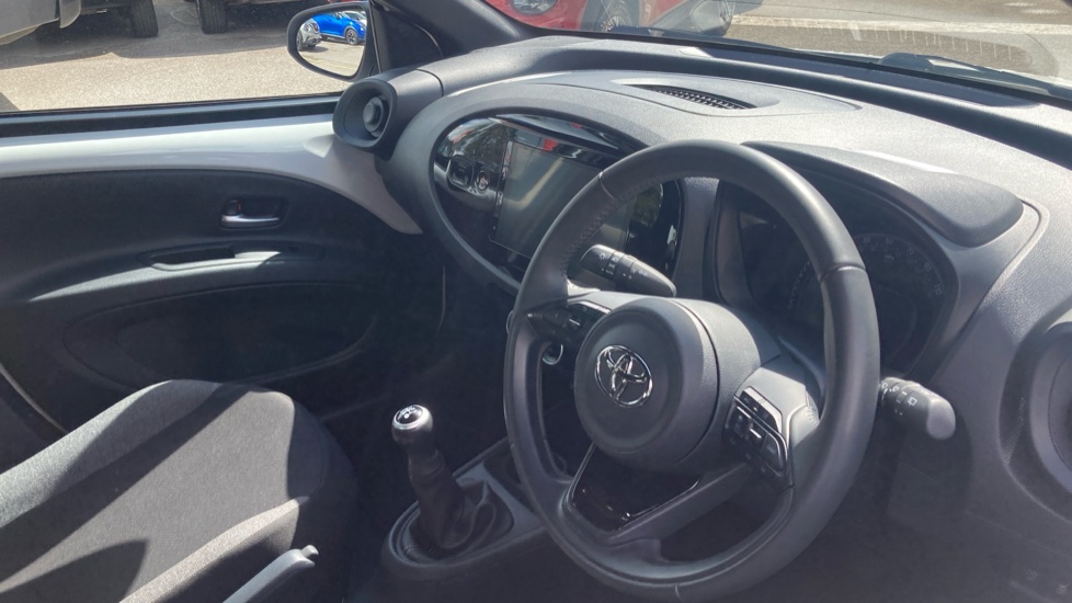 Toyota Aygo X 1.0 VVT-i Pure 5dr Petrol Hatchback - Image 11