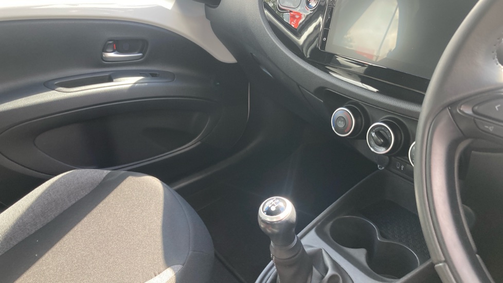 Toyota Aygo X 1.0 VVT-i Pure 5dr Petrol Hatchback - Image 14