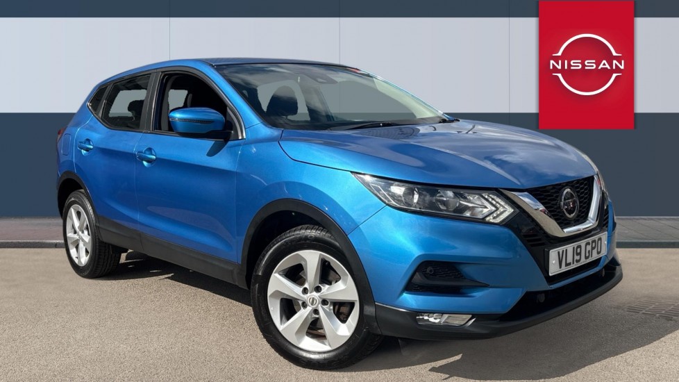 Nissan Qashqai 1.3 DiG-T Acenta Premium 5dr Petrol Hatchback - Image 1