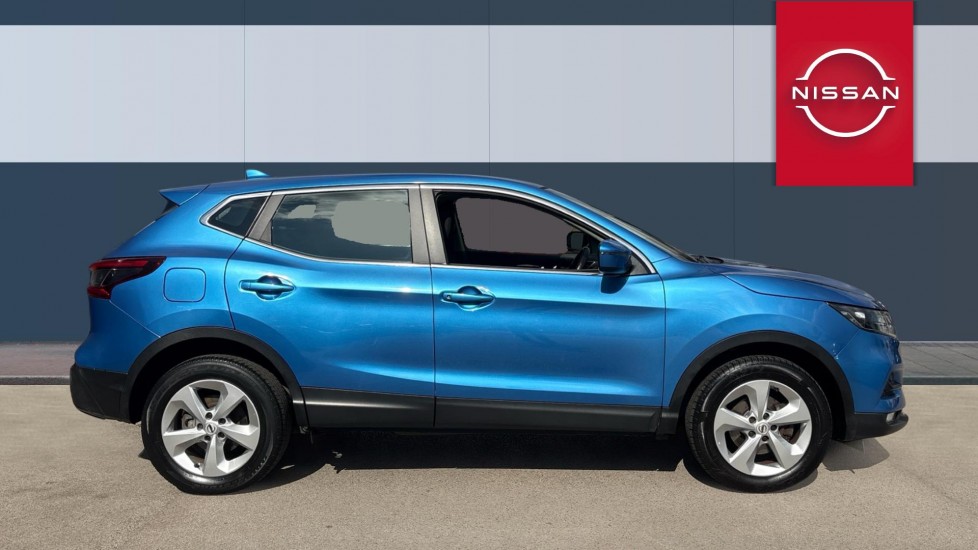 Nissan Qashqai 1.3 DiG-T Acenta Premium 5dr Petrol Hatchback - Image 5