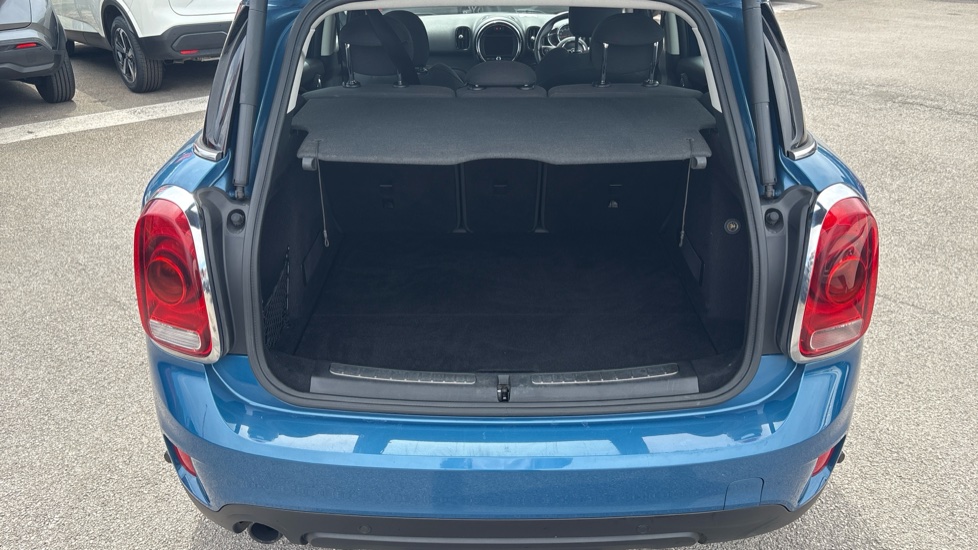 MINI Countryman 1.5 Cooper ALL4 5dr Petrol Hatchback - Image 4