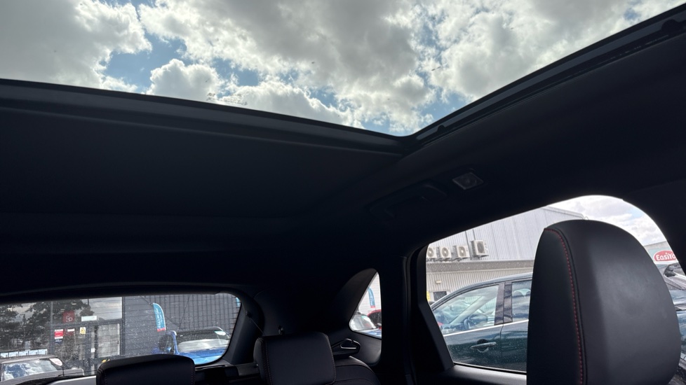 Ford Kuga 2.5 PHEV ST-Line X Edition 5dr CVT Estate - Image 30