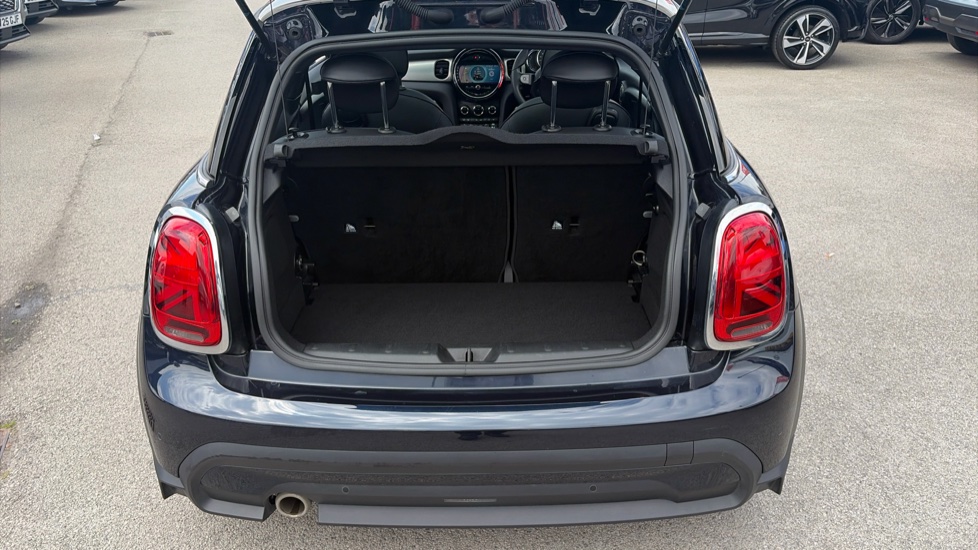 MINI Hatchback 1.5 Cooper Exclusive 3dr Auto Petrol Hatchback - Image 4