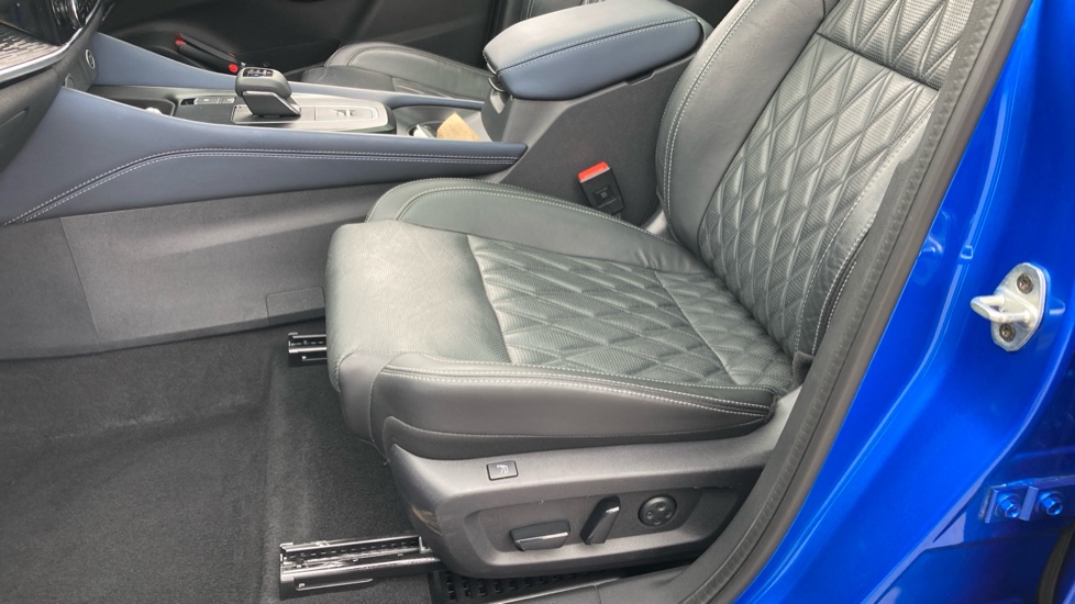 Nissan Qashqai 1.3 DiG-T MH 158 Tekna+ 5dr Xtronic Petrol Hatchback - Image 26