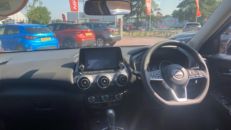 Nissan Juke 1.0 DiG-T 114 Acenta 5dr DCT Petrol Hatchback - Image 10