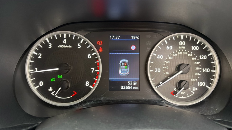 Nissan Juke 1.0 DiG-T 114 Acenta 5dr Petrol Hatchback - Image 18