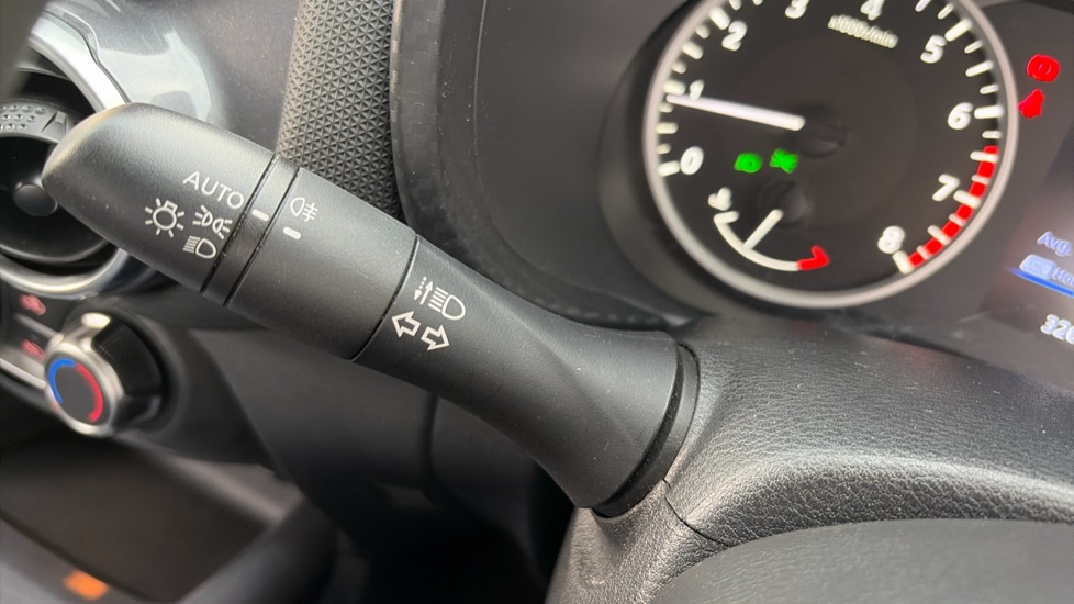 Nissan Juke 1.0 DiG-T 114 Acenta 5dr Petrol Hatchback - Image 29
