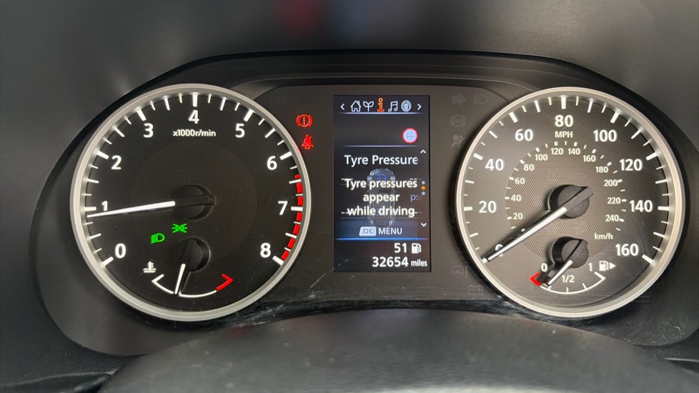 Nissan Juke 1.0 DiG-T 114 Acenta 5dr Petrol Hatchback - Image 31