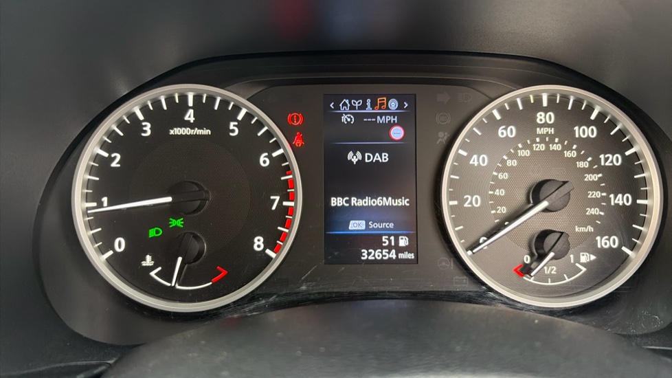 Nissan Juke 1.0 DiG-T 114 Acenta 5dr Petrol Hatchback - Image 32