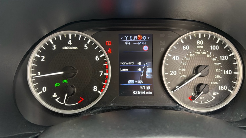 Nissan Juke 1.0 DiG-T 114 Acenta 5dr Petrol Hatchback - Image 33
