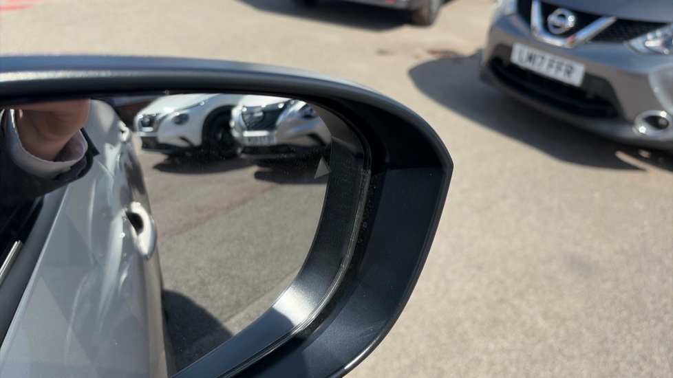 Nissan X-Trail 1.5 E-Power 204 Acenta Premium 5dr Xtronic Hybrid Station Wagon - Image 32