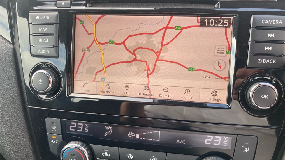 Nissan Qashqai 1.3 DiG-T 160 [157] Acenta Premium 5dr DCT Petrol Hatchback - Image 33