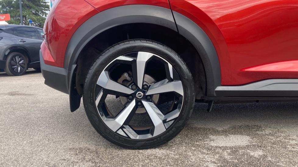 Nissan Juke 1.0 DiG-T 114 Tekna 5dr Petrol Hatchback - Image 7