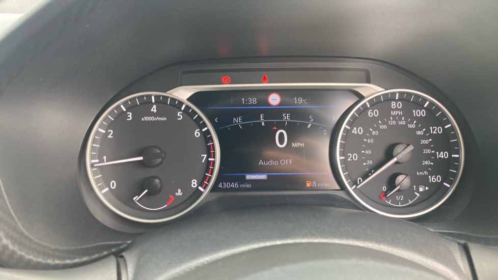 Nissan Juke 1.0 DiG-T 114 Tekna 5dr Petrol Hatchback - Image 27