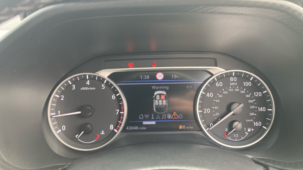 Nissan Juke 1.0 DiG-T 114 Tekna 5dr Petrol Hatchback - Image 33