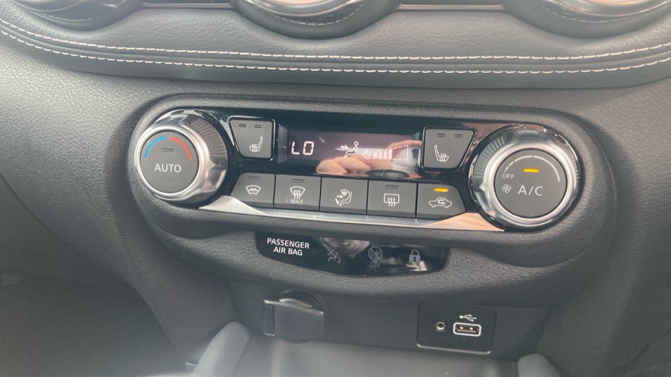 Nissan Juke 1.0 DiG-T 114 Tekna 5dr Petrol Hatchback - Image 40
