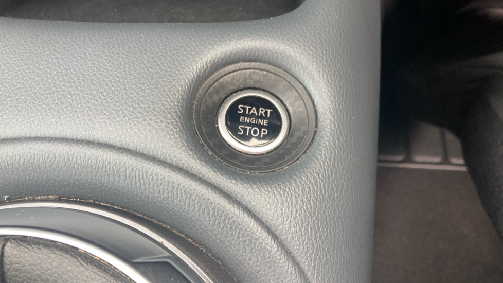 Nissan Juke 1.0 DiG-T 114 Tekna 5dr Petrol Hatchback - Image 42