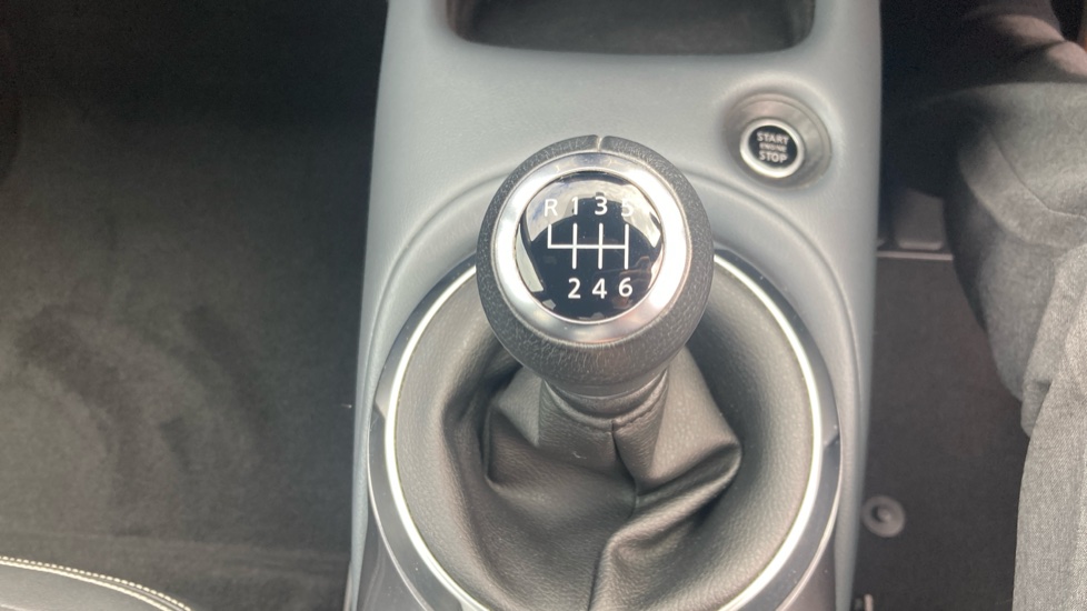 Nissan Juke 1.0 DiG-T 114 Tekna 5dr Petrol Hatchback - Image 43