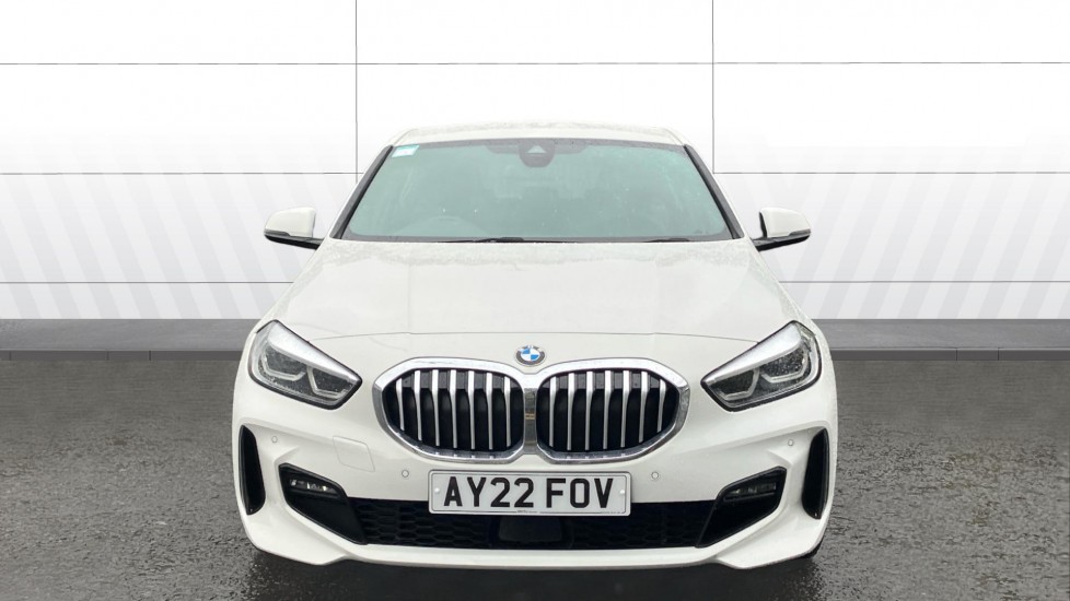 BMW 1 Series 118i [136] M Sport 5dr [Live Cockpit Professional] Petrol Hatchback - Image 3