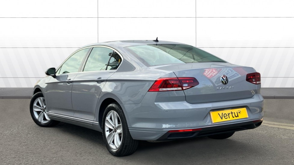 Volkswagen Passat 1.5 TSI EVO SE Nav 4dr DSG Petrol Saloon - Image 2