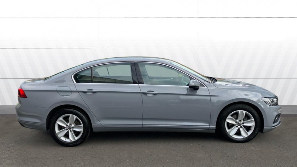 Volkswagen Passat 1.5 TSI EVO SE Nav 4dr DSG Petrol Saloon - Image 5