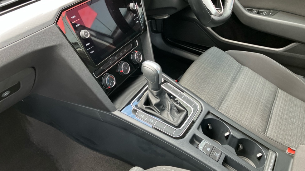 Volkswagen Passat 1.5 TSI EVO SE Nav 4dr DSG Petrol Saloon - Image 13