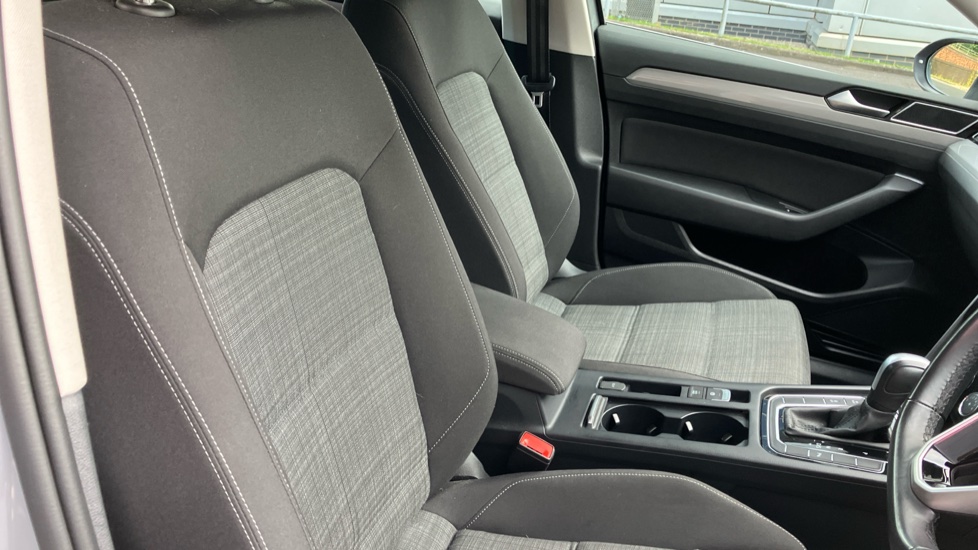 Volkswagen Passat 1.5 TSI EVO SE Nav 4dr DSG Petrol Saloon - Image 26