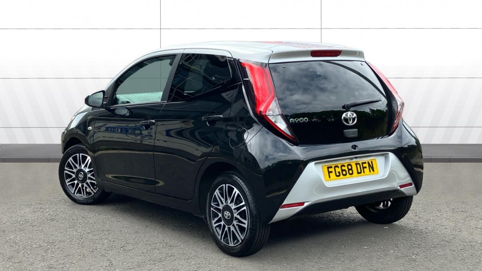Toyota Aygo 1.0 VVT-i X-Clusiv 5dr Petrol Hatchback - Image 2