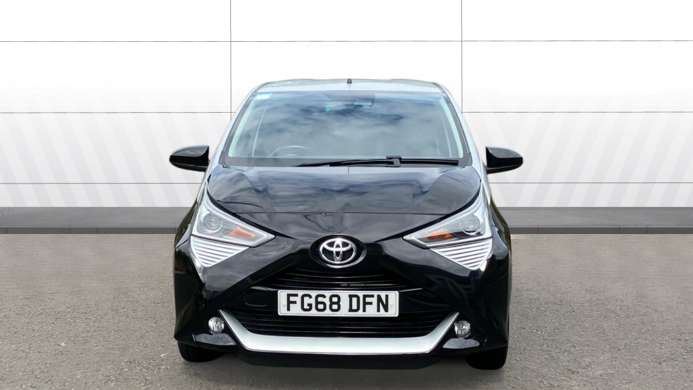 Toyota Aygo 1.0 VVT-i X-Clusiv 5dr Petrol Hatchback - Image 3