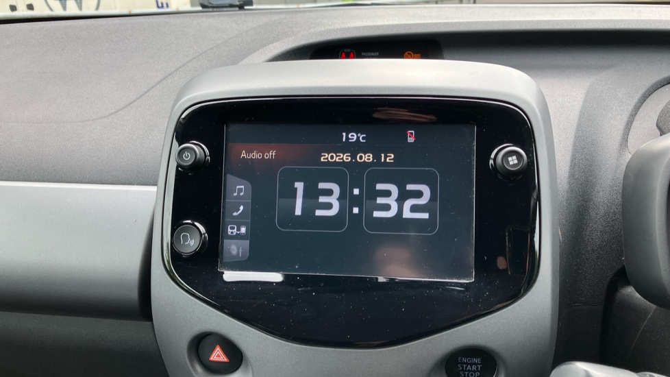 Toyota Aygo 1.0 VVT-i X-Clusiv 5dr Petrol Hatchback - Image 12