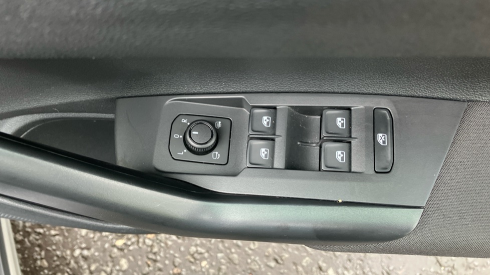 Volkswagen Taigo 1.0 TSI Life 5dr Petrol Hatchback - Image 29