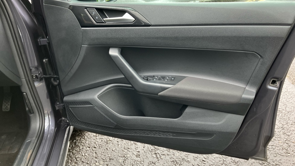 Volkswagen Taigo 1.0 TSI Life 5dr Petrol Hatchback - Image 30