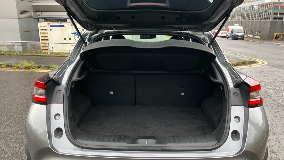 Nissan Juke 1.0 DiG-T N-Connecta 5dr Petrol Hatchback - Image 4