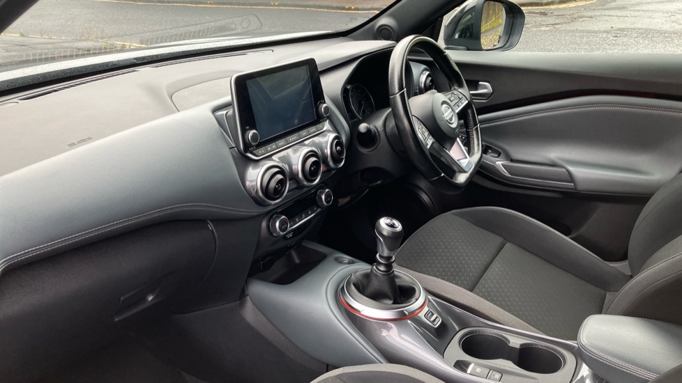 Nissan Juke 1.0 DiG-T N-Connecta 5dr Petrol Hatchback - Image 9