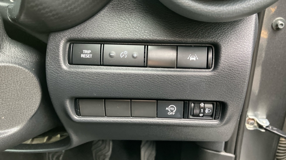 Nissan Juke 1.0 DiG-T N-Connecta 5dr Petrol Hatchback - Image 40